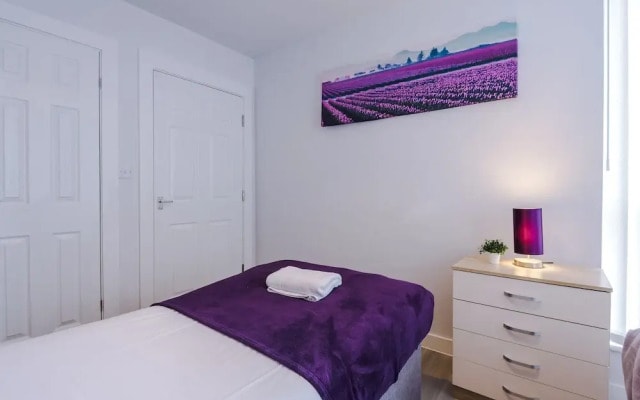 Stunning and Modern 2 Bedroom Apt in Liverpool