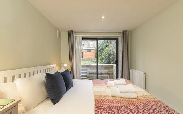 JOIVY Stylish 2 Bed Flat In Notting Hill