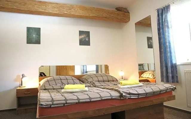 Hotel 66