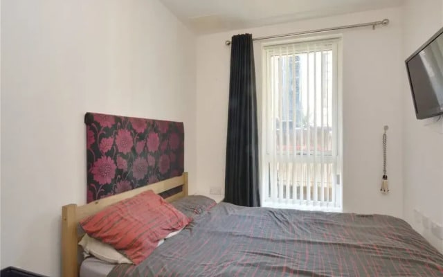 2 Bedroom Flat in Greenwich