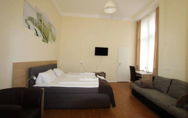 Hotel Pension Elegia am Kurfürstendamm