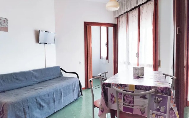 Bright Holiday Home With Balcony