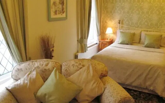 Kenwood Guest House — ОТЕЛЬ ЗАКРЫТ