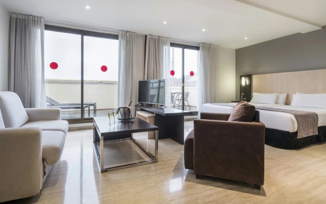 Hotel ILUNION Almirante