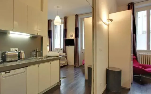 Parisian Home - Studio quartier Trinité