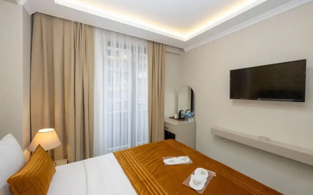 Skystar Deluxe Hotel