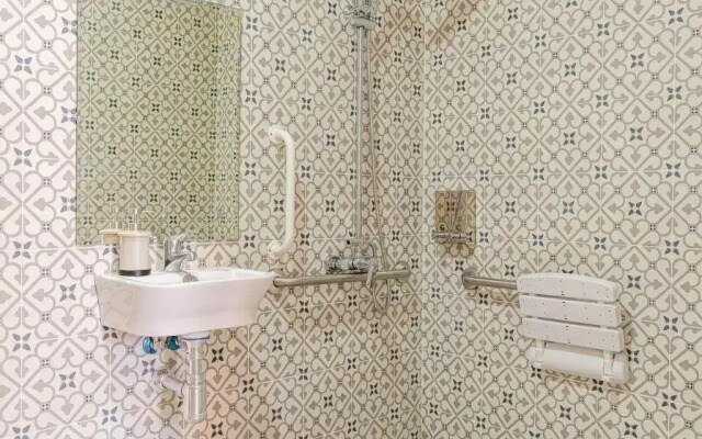 Blue Castle Guesthouse