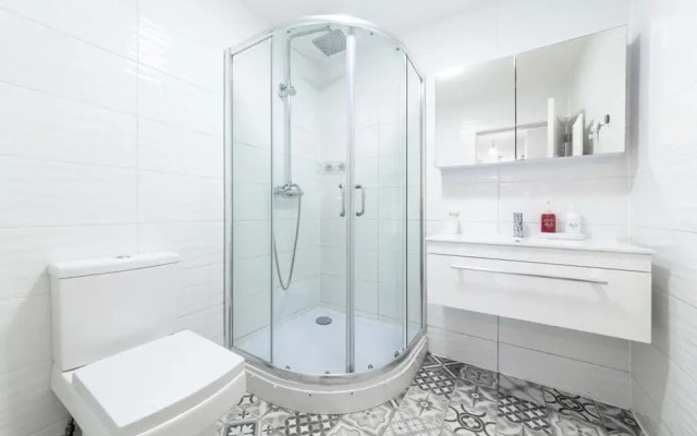 Stunning Double Bed Room In Isleworth TW7