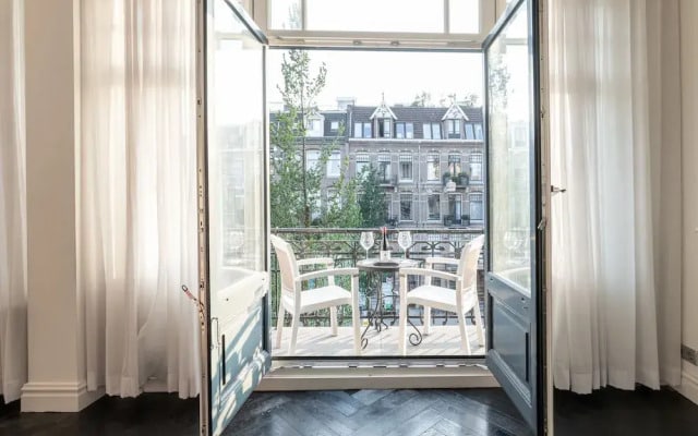 L'Home Apartment