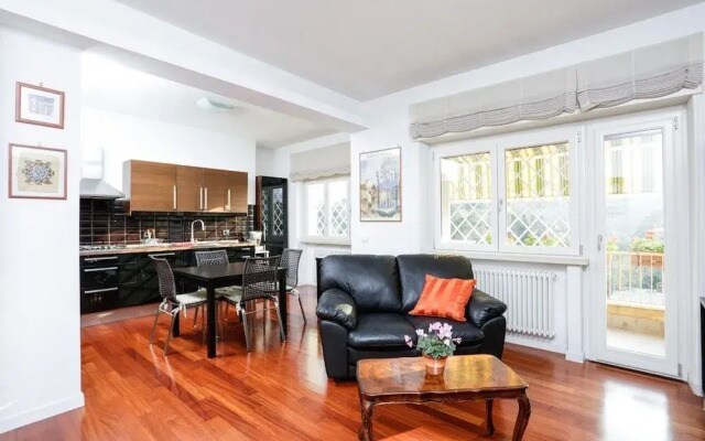 Large 3BR Eur Apartment