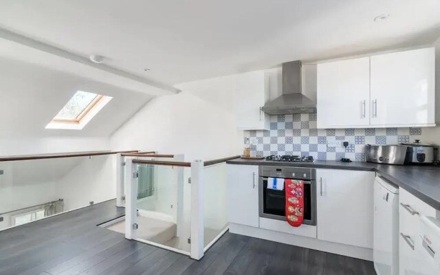 Beautiful 2 Bedroom Family Home