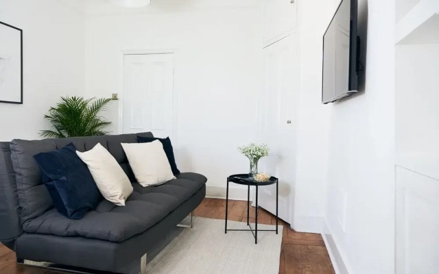 Ida Pod Places - Forest Hill Flat