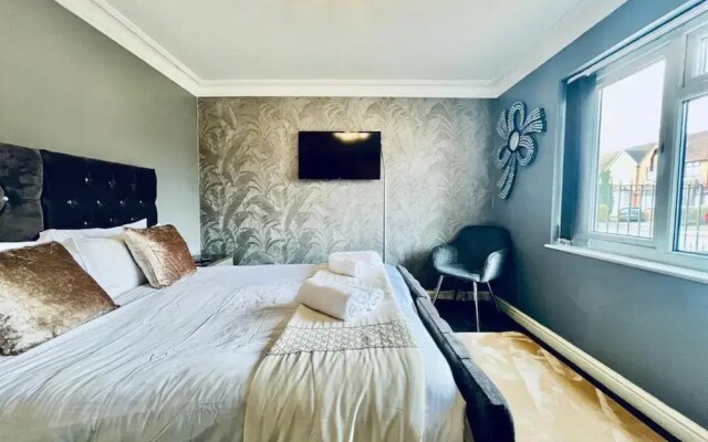 13 Guests - Free Parking - Manchester House