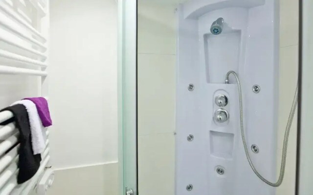 Rental In Rome Colour Colosseum Loft