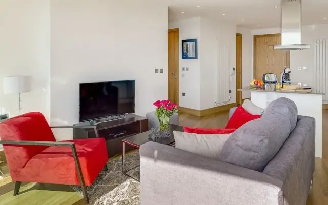 Q Canary Wharf Apartments - Arena Tower