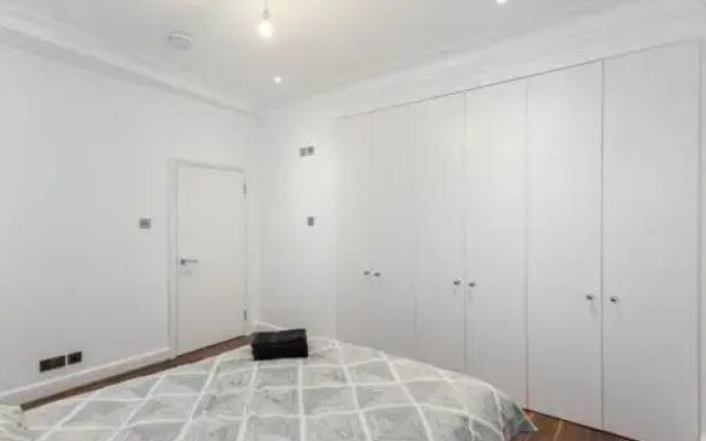 Fleet Street Apartment 3