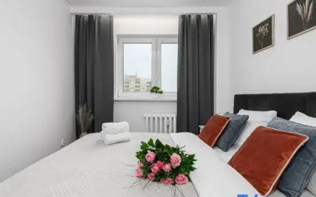 Lumina 3-room apartment with balcony