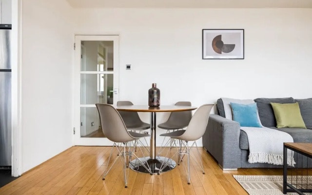 Stunning 2 Bed Flat near Tower Bridge
