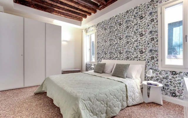 Rugabella Rialto by Wonderful Italy