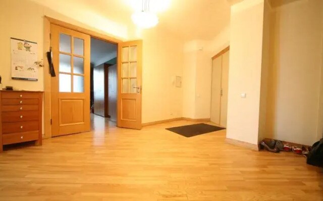 Rentapart Teatra Street 1