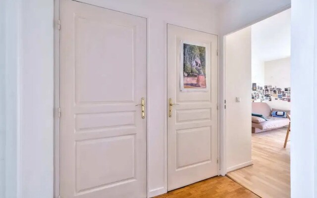 Nice 2 Room Apartment in Paris