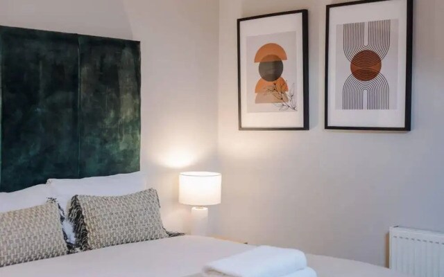 Host Apartments The Georgian Coach House 2