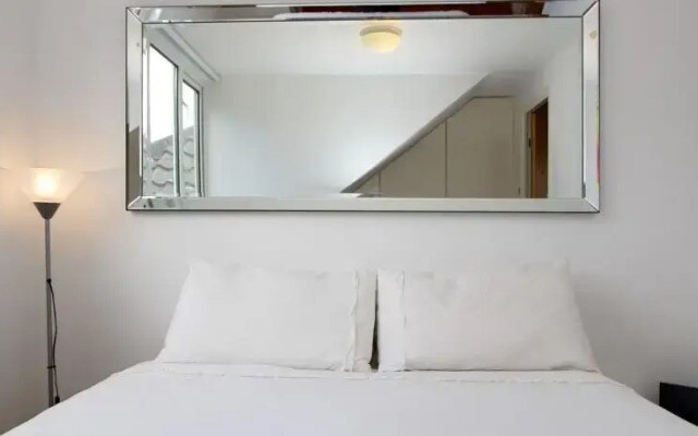Wimbledon Sports Apartment