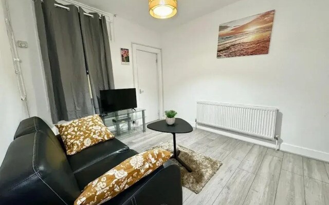 South Croydon - Sleeps 4 - Garden - 85walkingscore