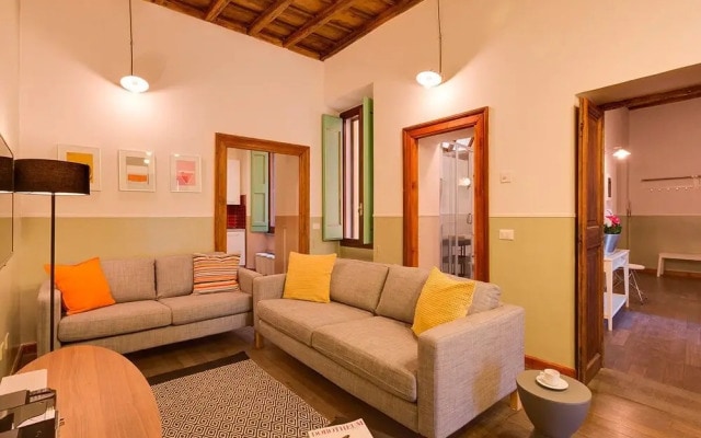 Rome Accommodation - Baullari III