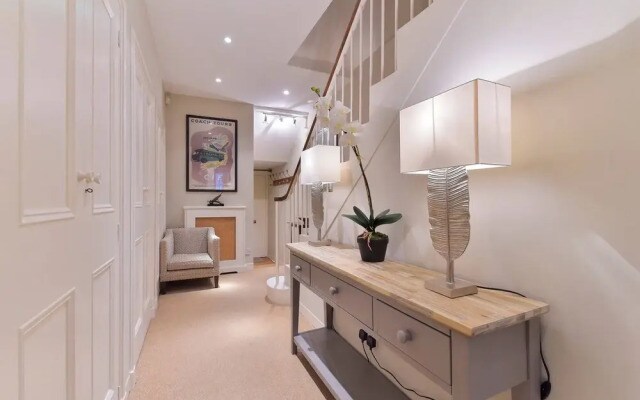 ALTIDO Peaceful 1 bed Flat off Sloane Square With Patio