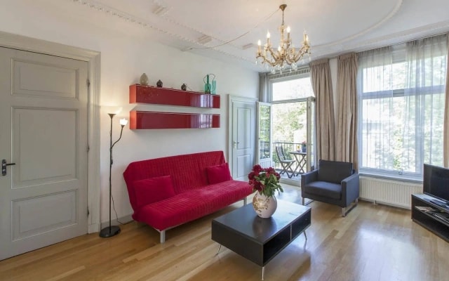 Artis Aquarium Apartment