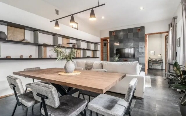 Monroe - 2 Bedrooms in Chueca
