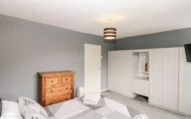 White Rose Apartment