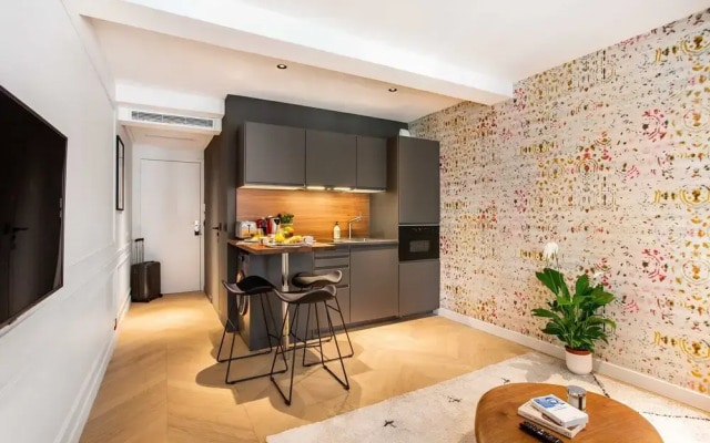 Magnificent 1br/4p Apartment - Montorgueil 6