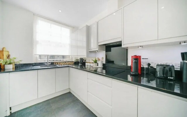 Hans Road Flat