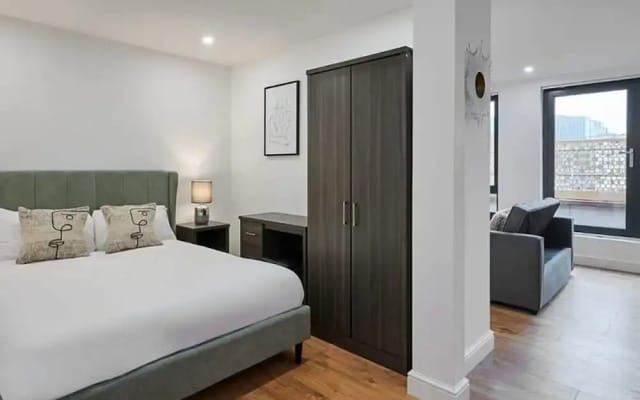 Host & Stay Balcony Room, Sevenstay Apartments