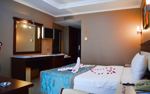 Blue World Hotel