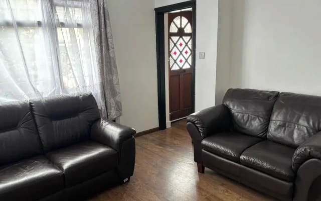 Dagenham - Stay 5 - Garden - Parking - Petfriendly