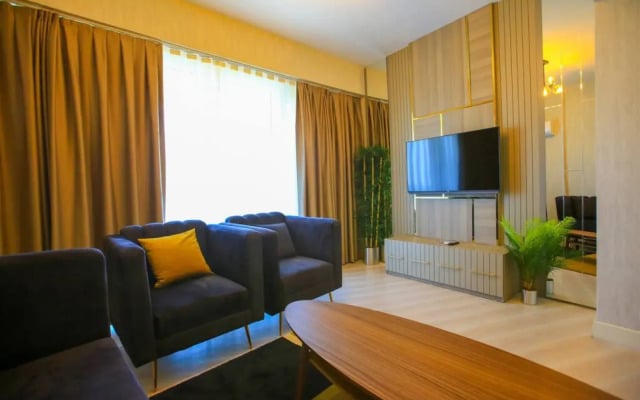 1-B Luxury Apt near Mall of IST