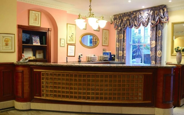 Pembridge Palace Hotel