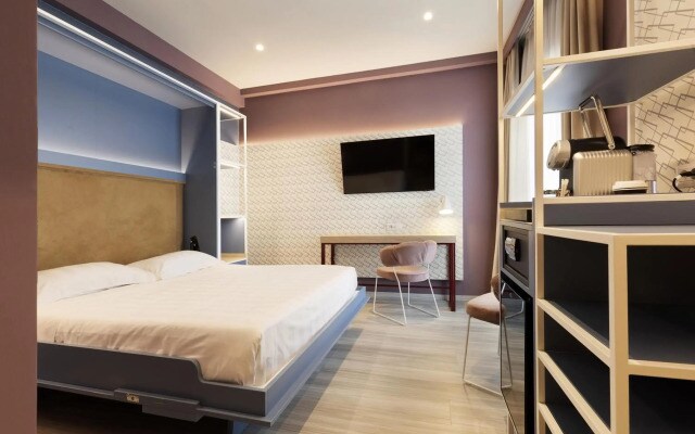 Adesso Hotel