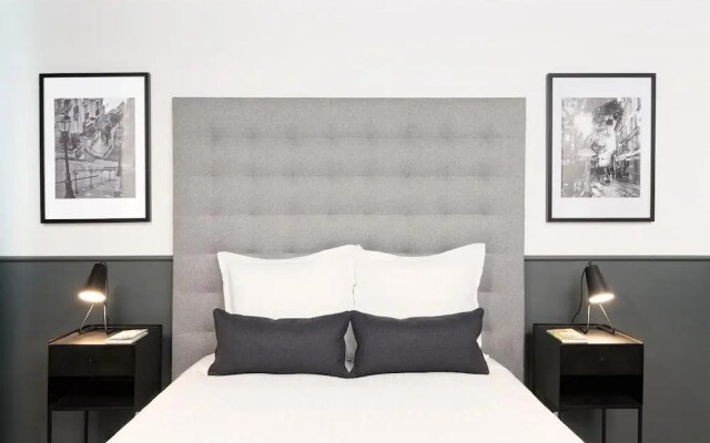Luxury AC 3BDR Le Marais I by Livinparis