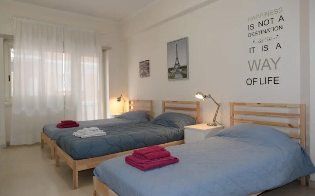 Room-emilio's Home Triple Room in our co
