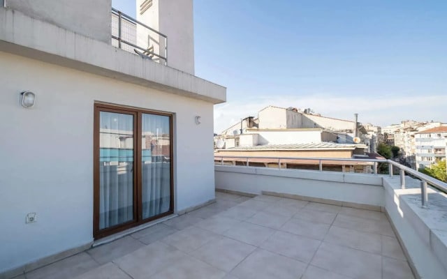 Lavin Hotel & Suites