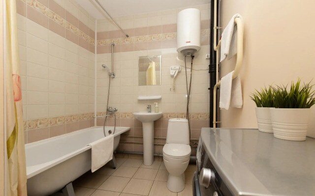 HomeHotel (ХоумОтель) на улице Карла Маркса 49
