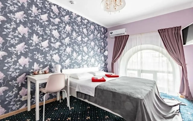 Voyage Hotel and hostel (ex. Artisit on Kiray Gorod)