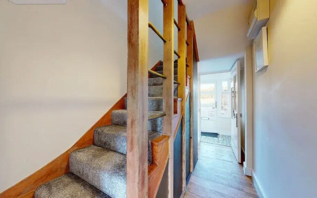 Immaculate 4-bed House in Romford