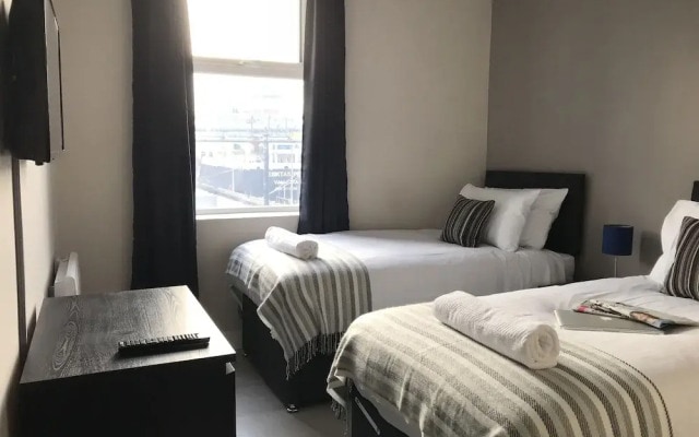Dockside Lodge
