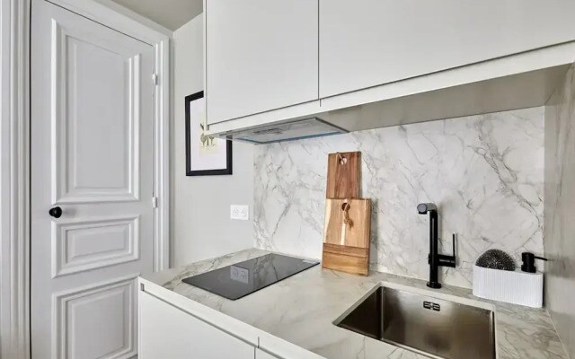 Superb New 1 Bedroom Flat Notre Dame de Paris