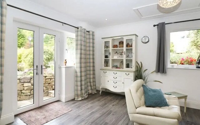 Rhinegold Bungalow